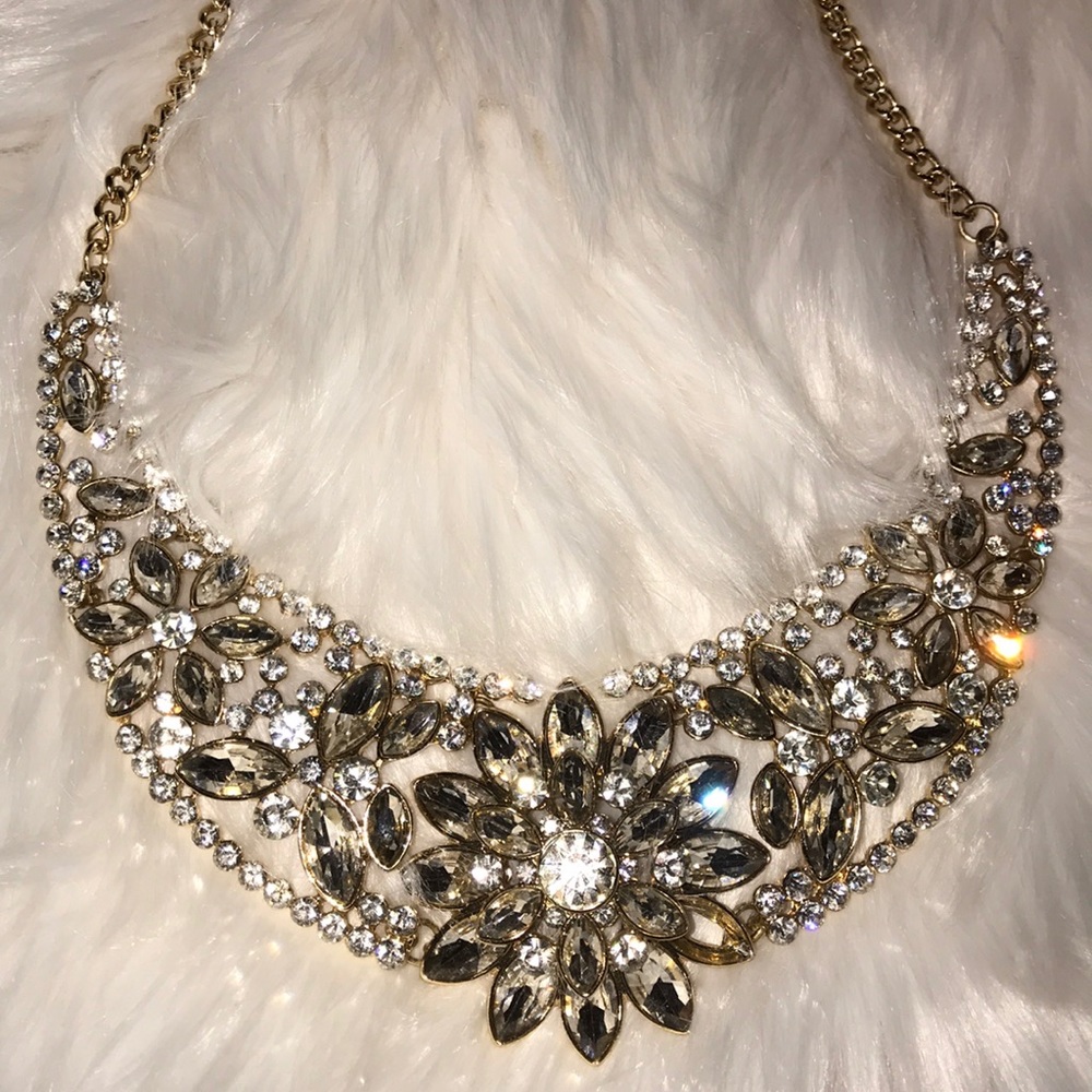 Flower necklace